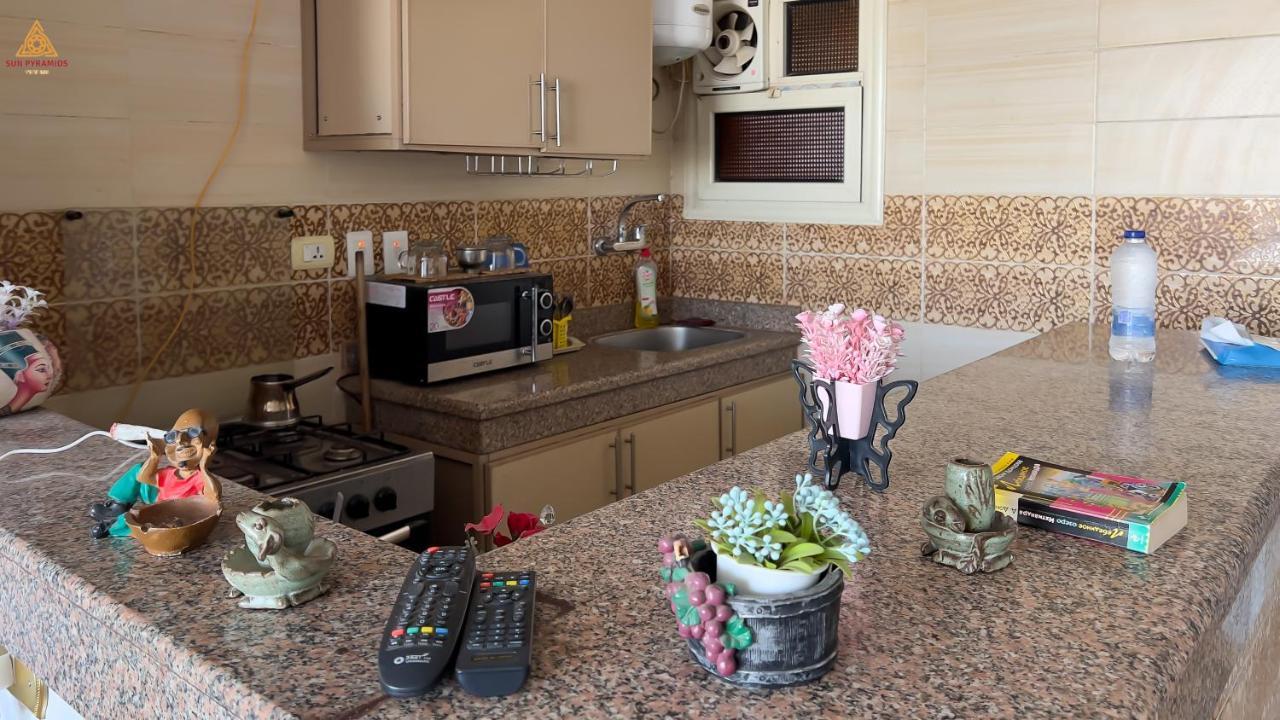 Full Pyramids View Apartment With Balcony For 8 P Kafret el-Gabal المظهر الخارجي الصورة