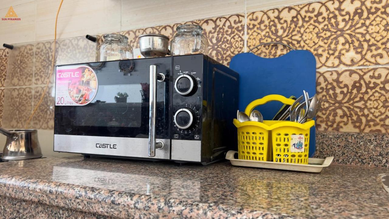 Full Pyramids View Apartment With Balcony For 8 P Kafret el-Gabal المظهر الخارجي الصورة