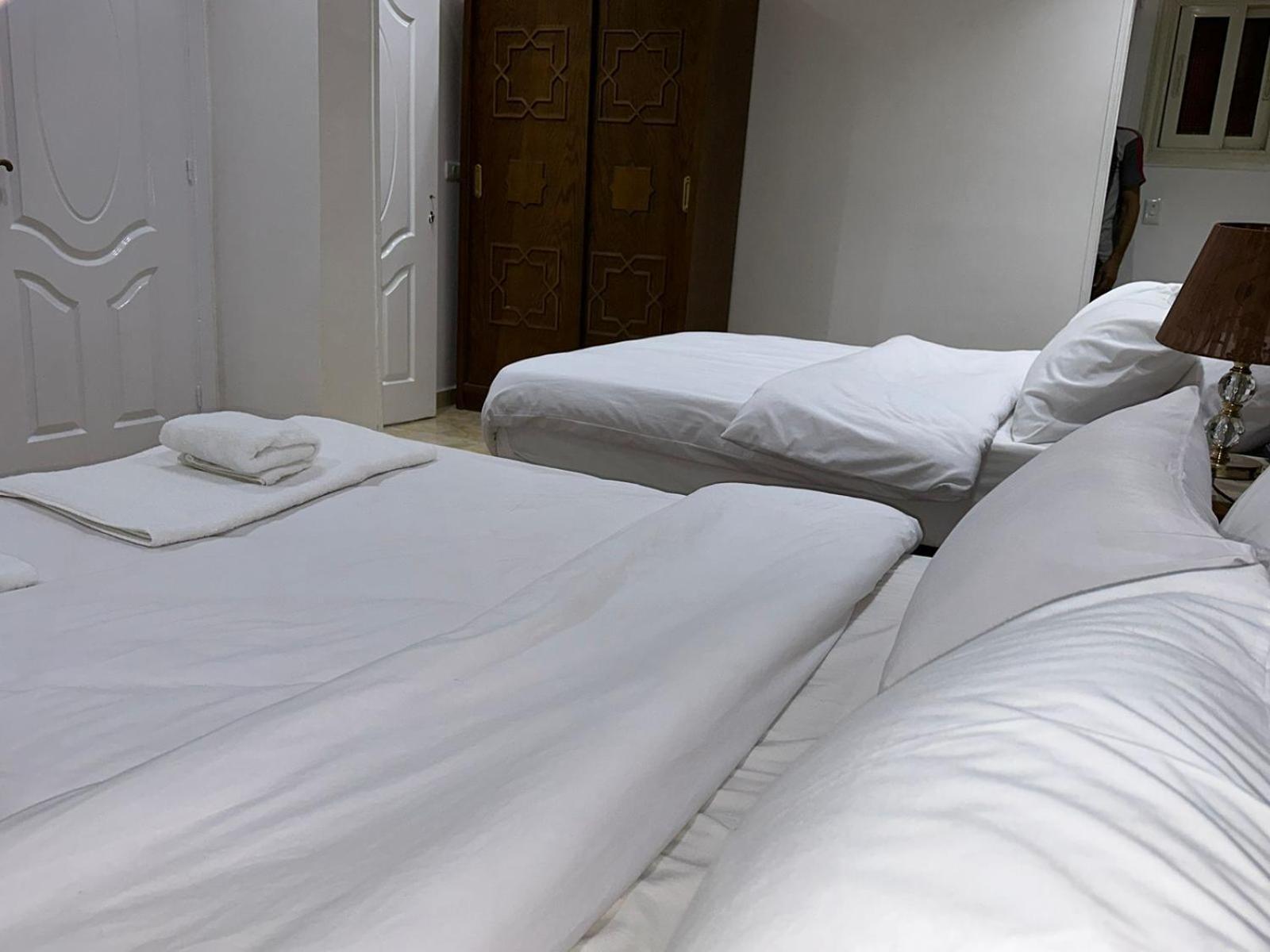 Full Pyramids View Apartment With Balcony For 8 P Kafret el-Gabal المظهر الخارجي الصورة