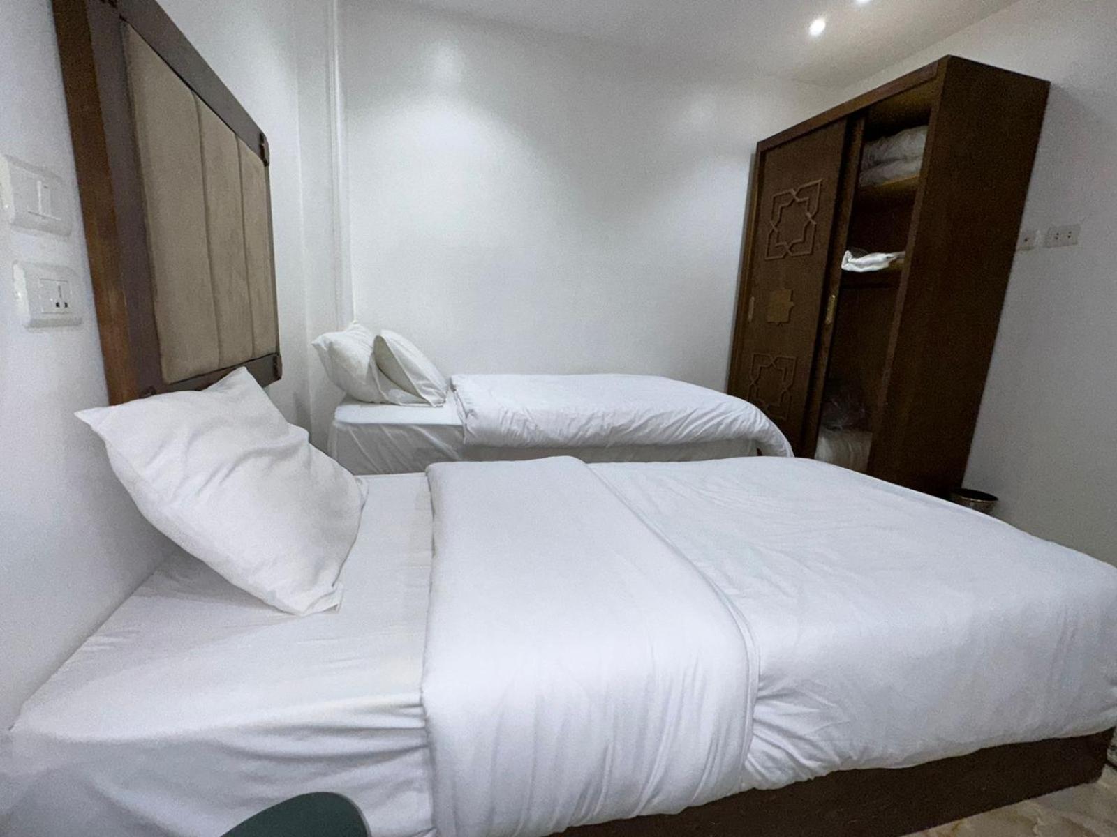Full Pyramids View Apartment With Balcony For 8 P Kafret el-Gabal المظهر الخارجي الصورة