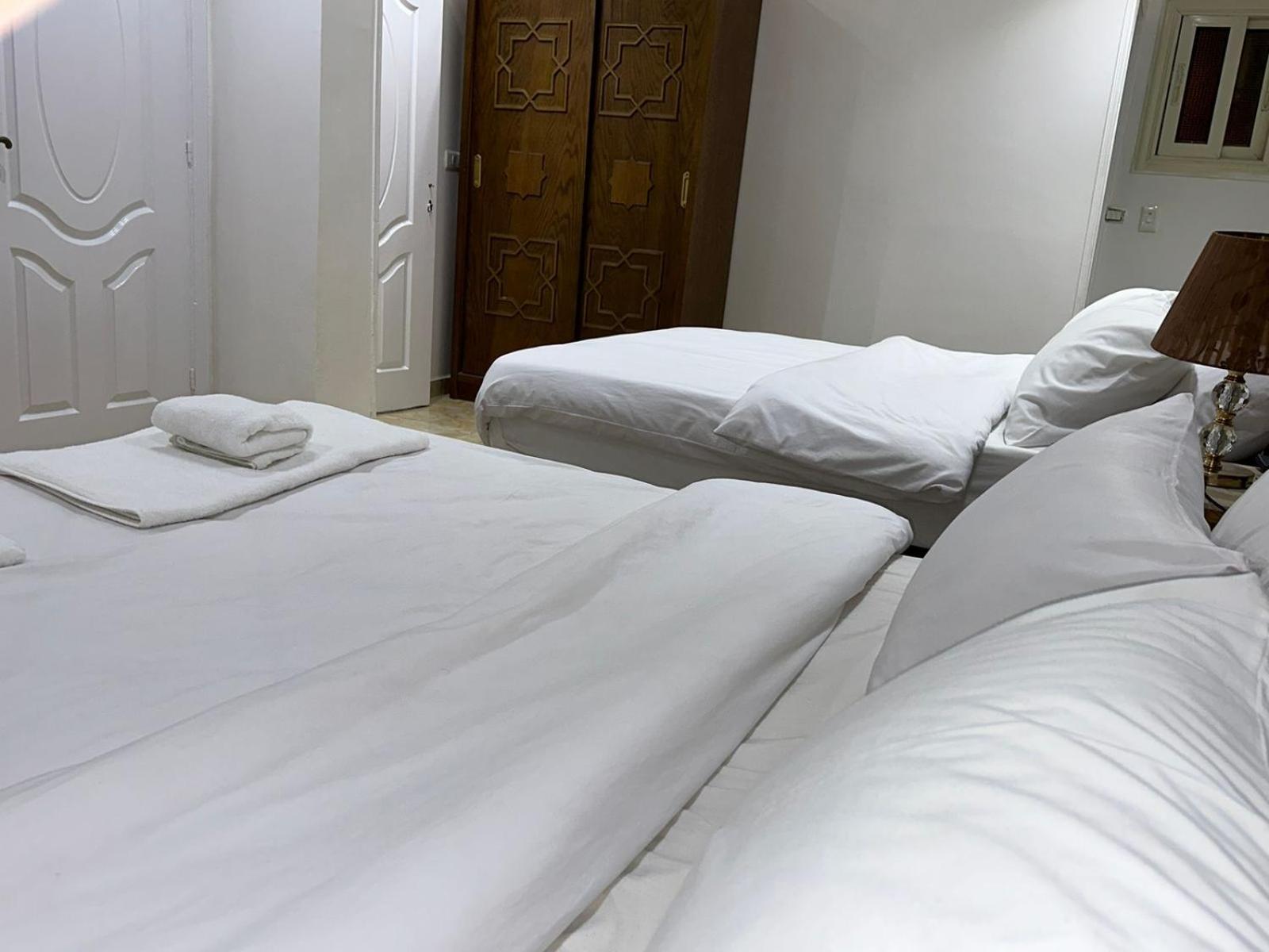 Full Pyramids View Apartment With Balcony For 8 P Kafret el-Gabal المظهر الخارجي الصورة